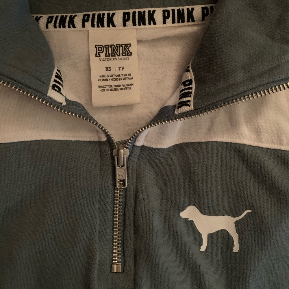 LOVE PINK quarter zip sweater 2/25$ ☺️